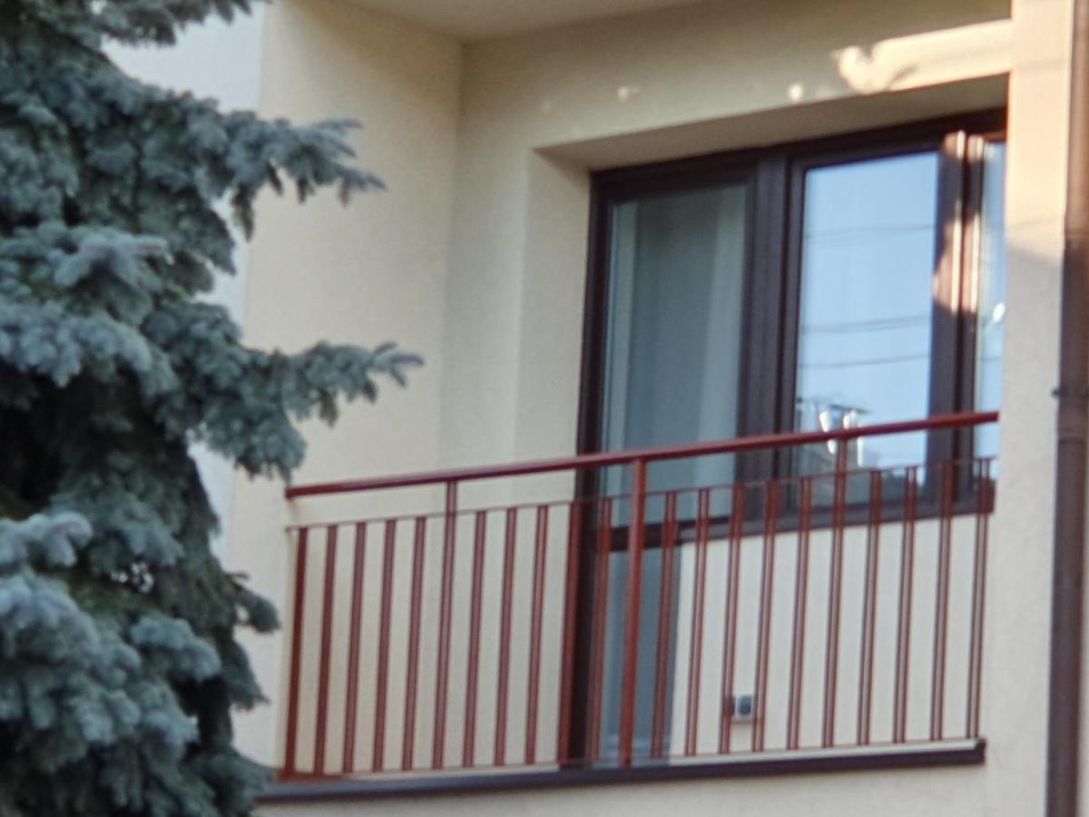 Hostel Mleczna - Metro Zacisze Varsovia Exterior foto